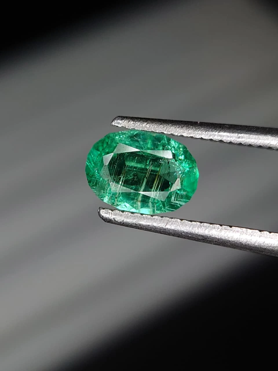 0.7ct Natural Panjsher Emerald Oval Faceted from Afghanistan — view 3